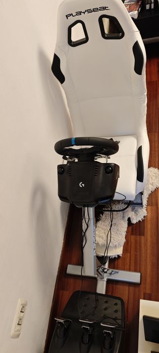 Scaun Gaming  Playseat Evolution + Volan Logitech 923