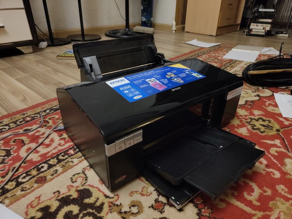 Цветной принтер Epson R295