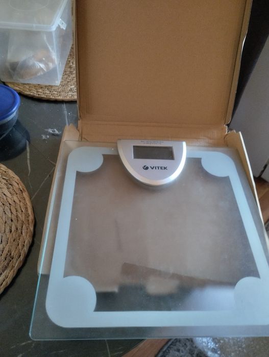 Продам напольные весы