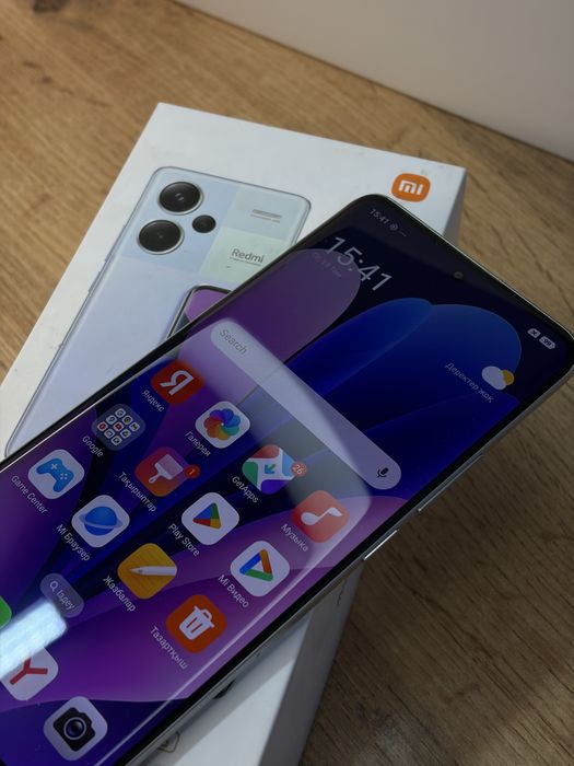 Телефон Redmi Note 13 Pro+
