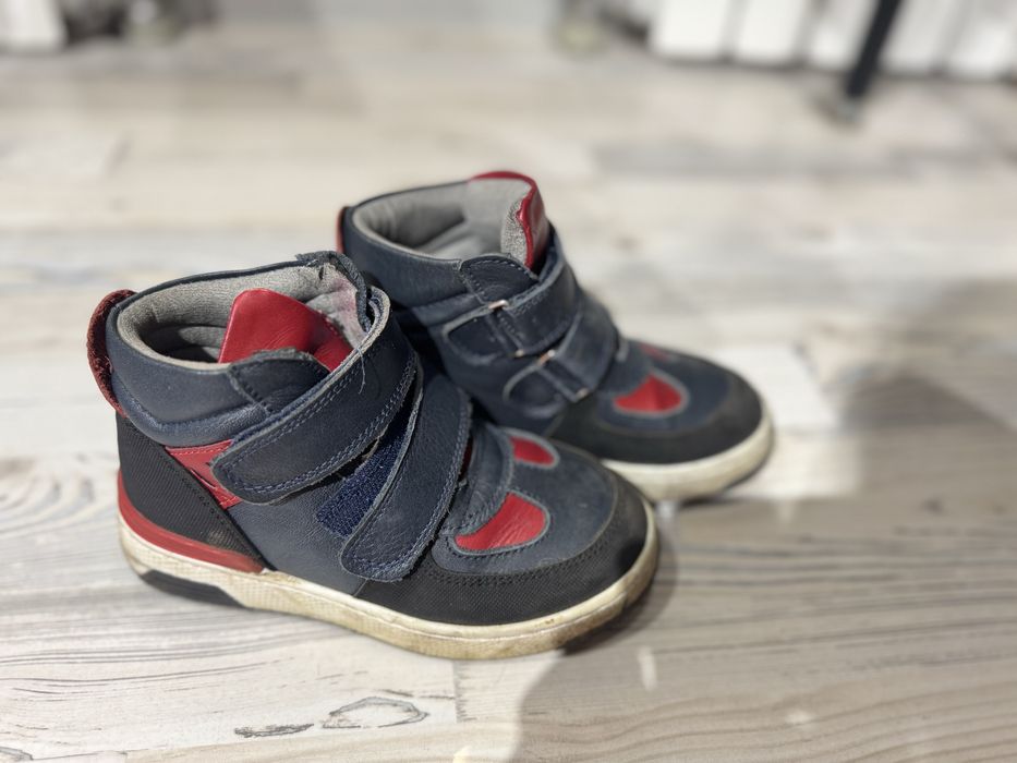 Продам димессезонные ботинки для мальчика, 29р