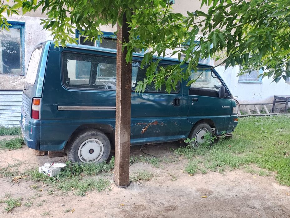 Митсубиси L300 2 бензин корберятор