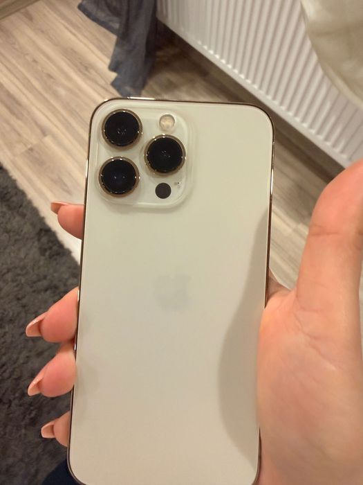 Телефон Iphone 13 pro