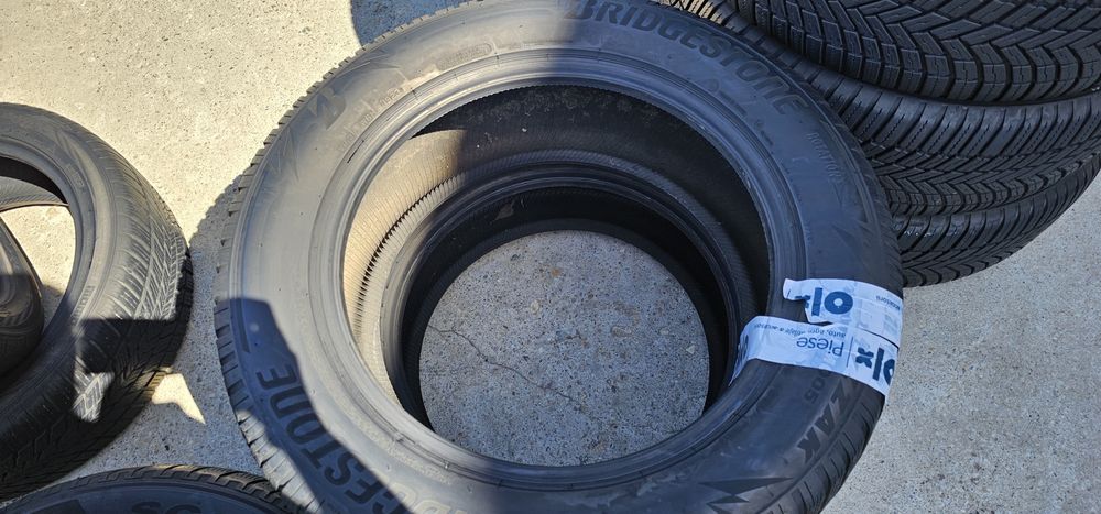 255 55 R 18 Bridgestone iarna...