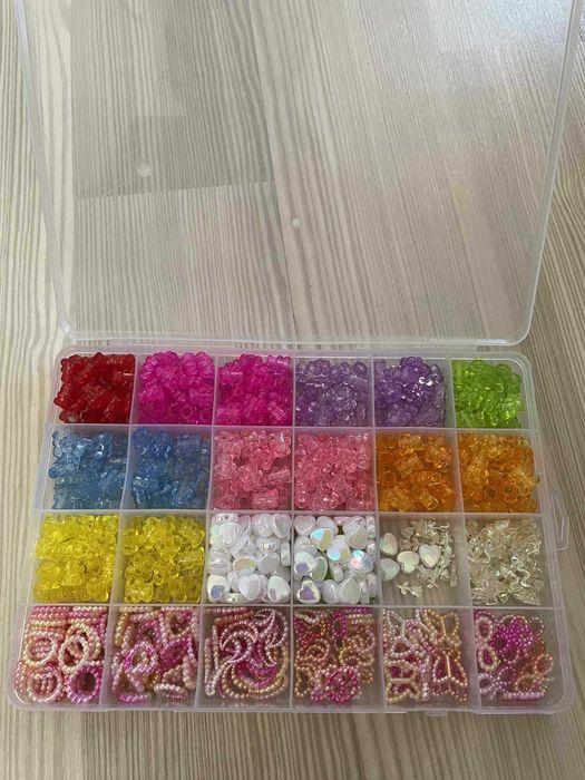 Материали за епоксидна смола,сушени цветя,глина,книгоразделители и тн.