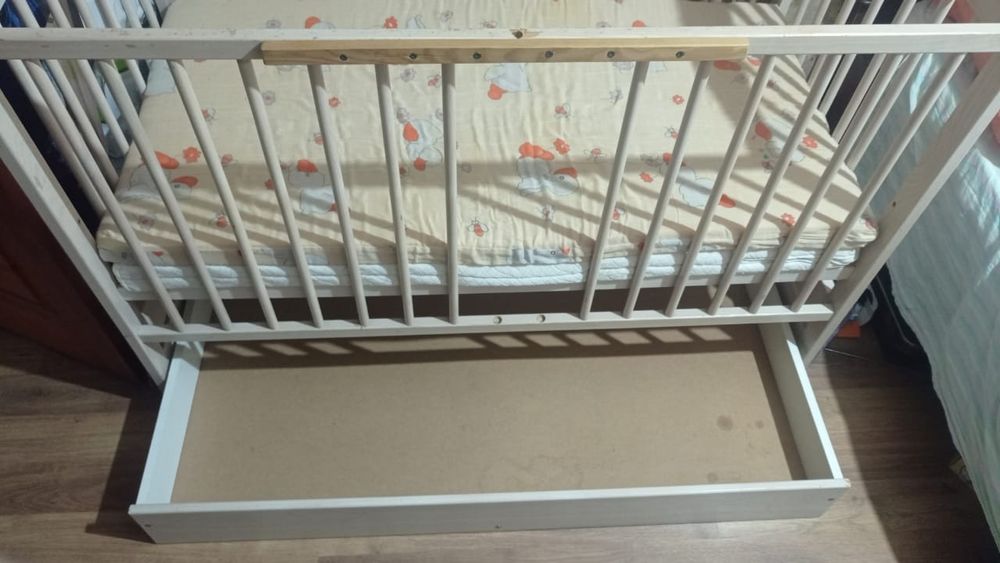 Детская кроватка
