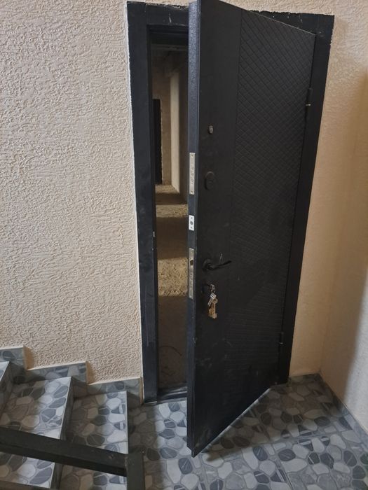 Продаются 2-ух. И 3-ёх комнатные квартиры.