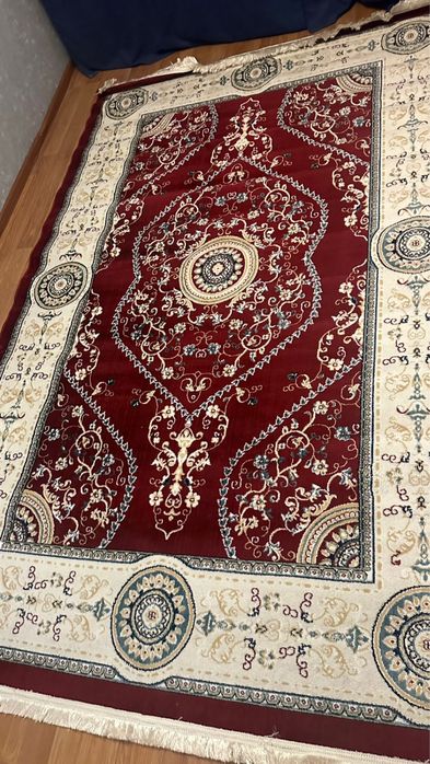 Продам палас в отличном состоянии