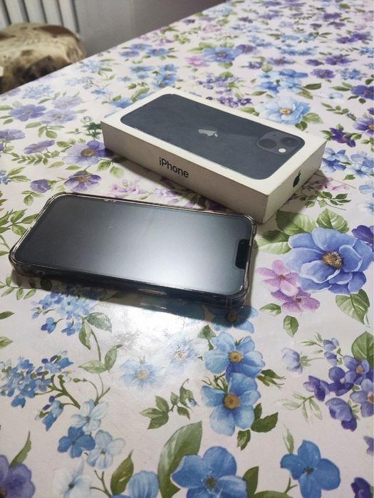 iPhone 13 с гарантией