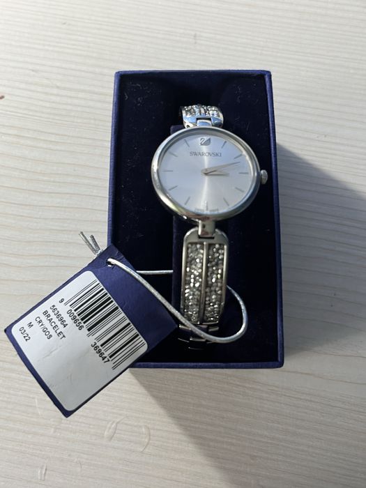 женские наручные часы Swarovski Dream Rock