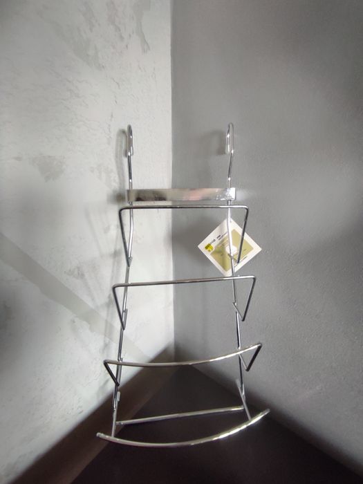 Полка для крышек подвесная. 2000тг.