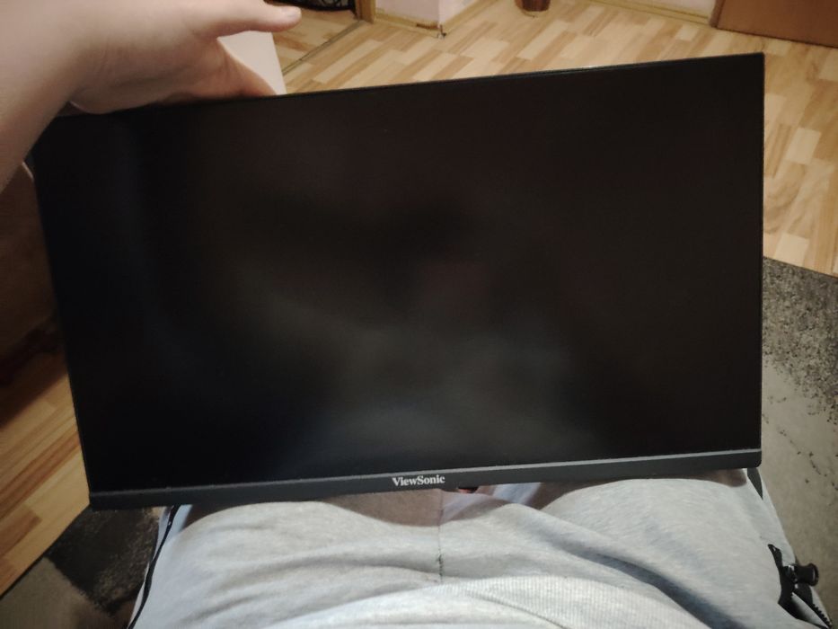Vând monitor viewsonic