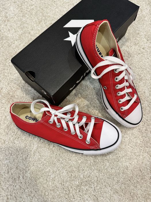 Продам новые кеды Converse
