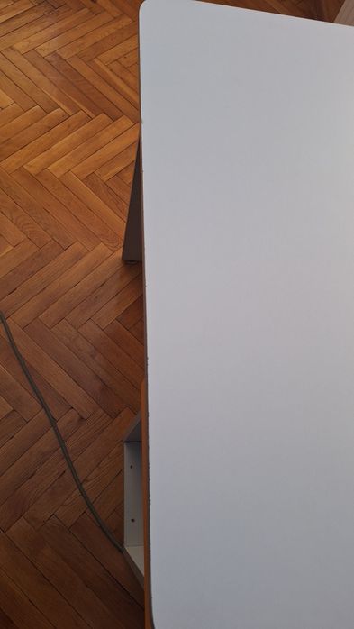 Продавам компютърно (ученическо) бюро