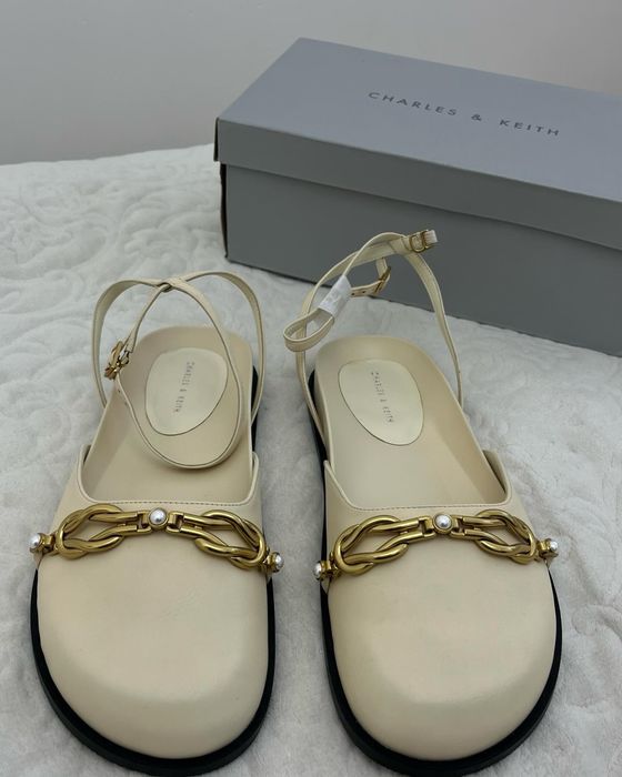 Босоножки Charles and Keith новые оригинал