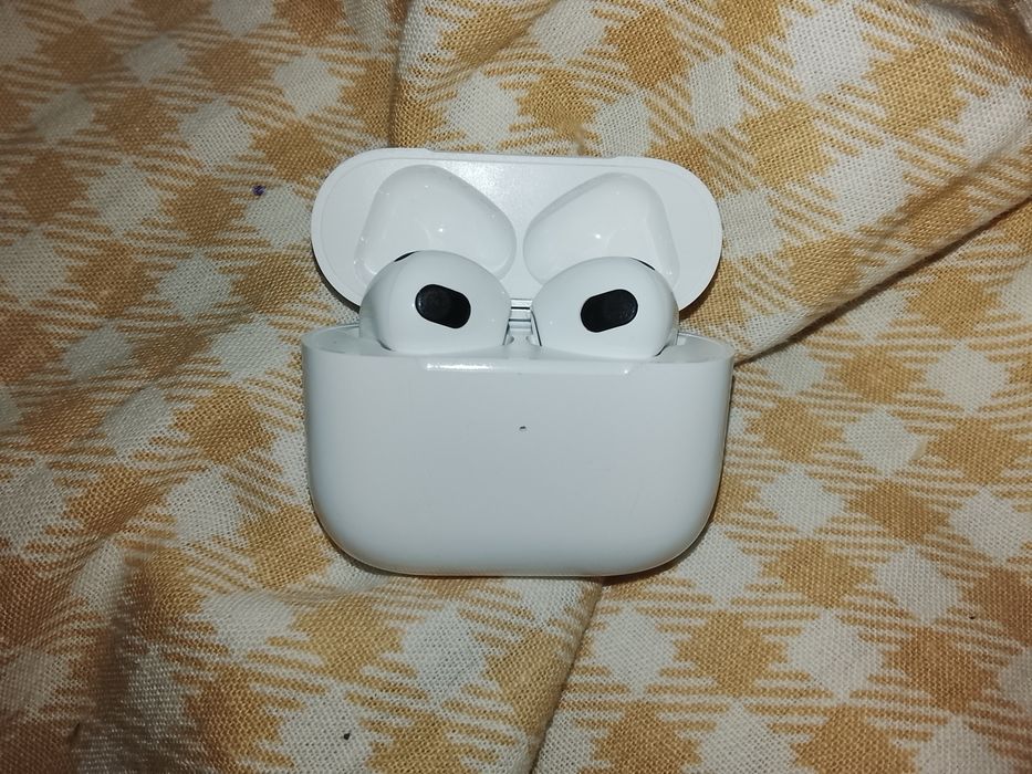 AirPods3 верси прадаю