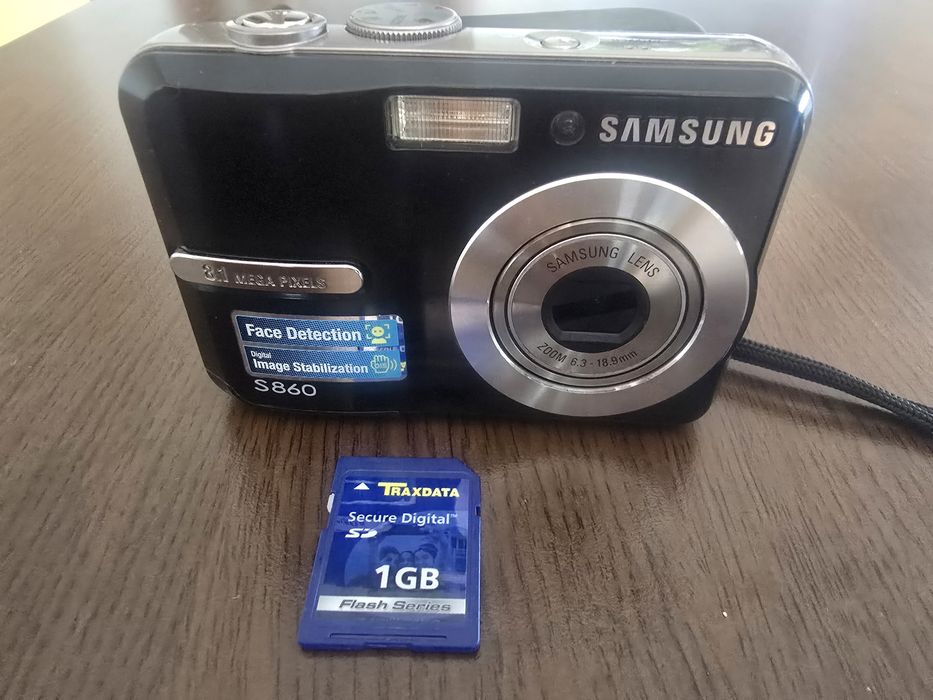 Samsung S860 – Компактна 8.1 MP камера + Подарък SD карта