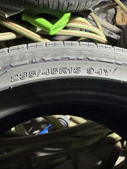 Продам летние шины R18 ( Bridgestone)