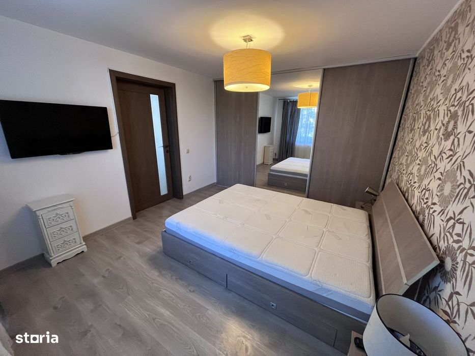 3 Camere | SEMICENTRAL | zona Platinia | Strada Plopilor | Garaj | 70m