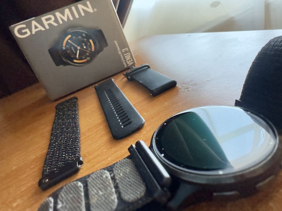 Garmin Venu 3 stare foarte bună + 3 curele și cutie originală