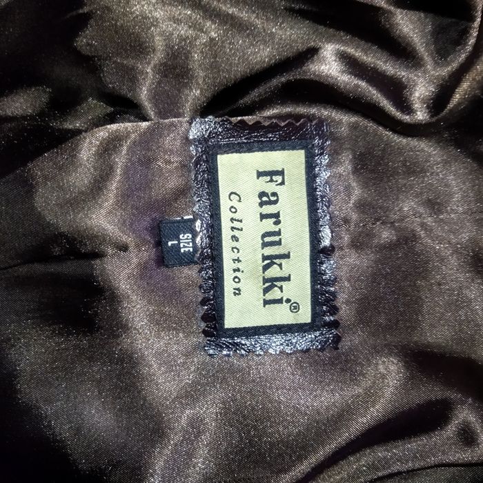 Женски кожаный плащ,куртка