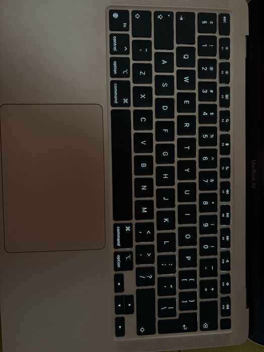 MacBook Air M1 2020 8GB RAM / 256GB SSD / Rose Gold / Baterie 90%