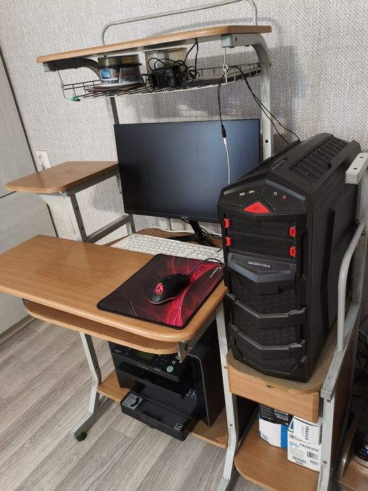 Компьютерный стол