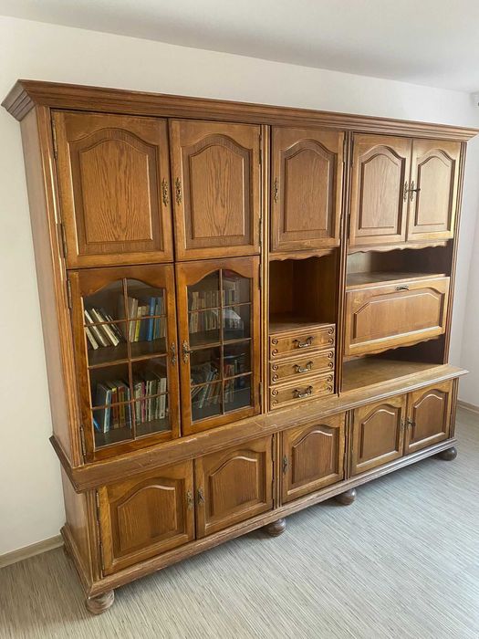 Mobilier retro/vintage din lemn masiv