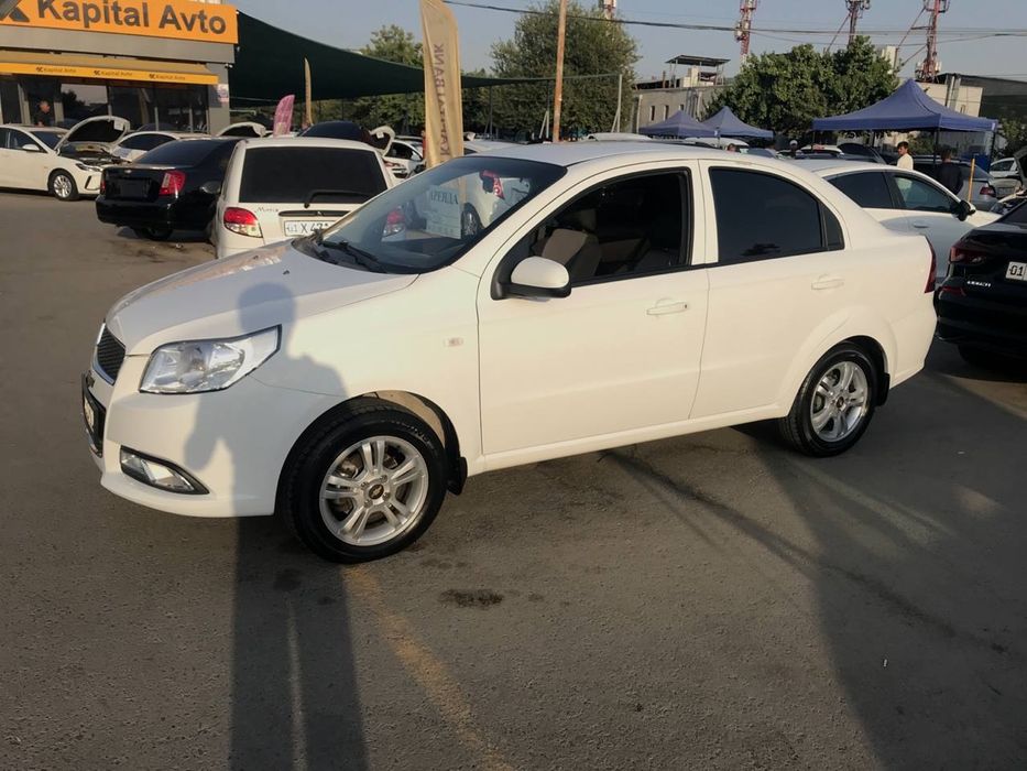 Neksa 3 avtamat benzin arenda