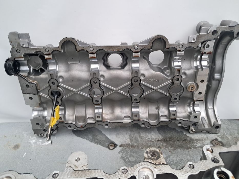 Цилиндрови  глава Mercedes  Benz A220 GLB  2.0L R260 2020/23г