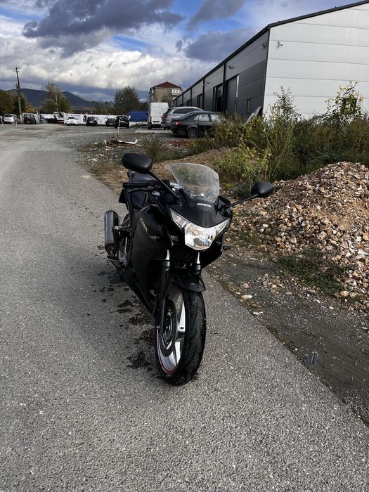 Vand motocicleta HONDA CBR250R