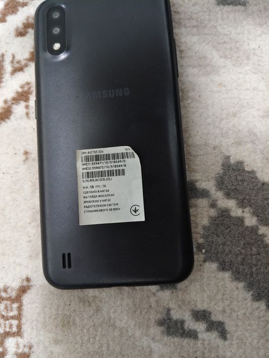 Самсунг а 01 не битый нет прешен