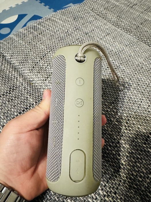 Vând boxa JBL Flip 3 impecabila