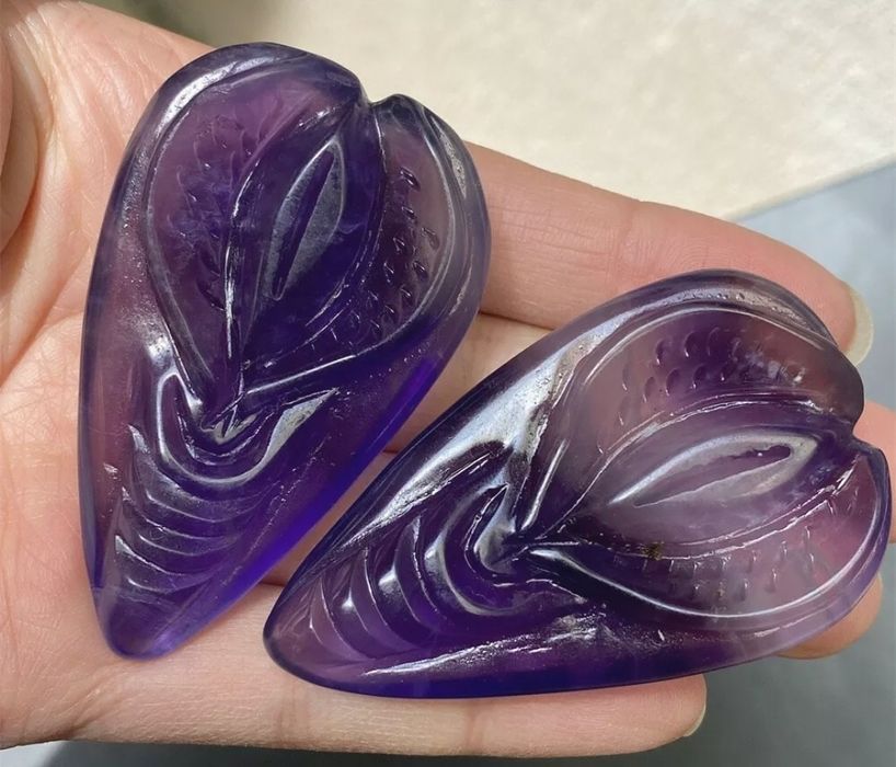 Анатомична фигура от естествен Флуорит.