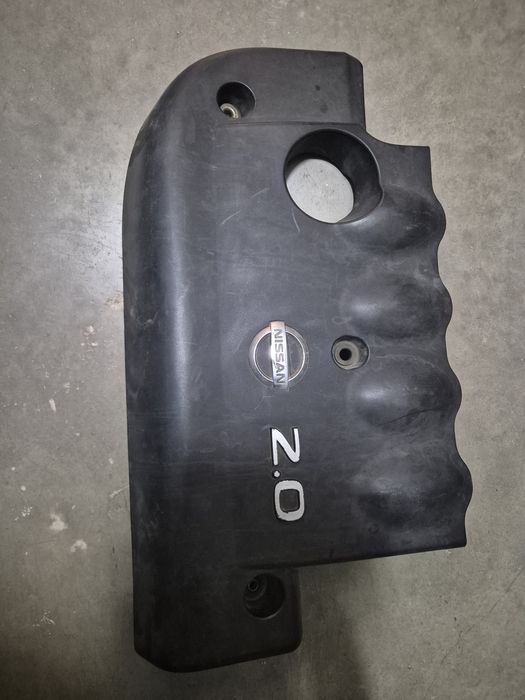 Продам крышку двигателя