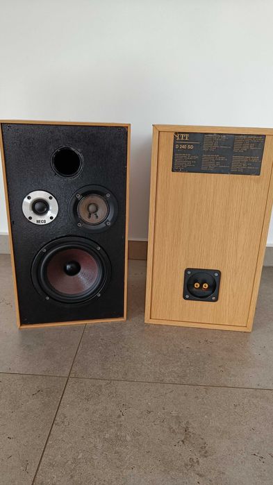 Boxe ITT,3 cai,bass reflex,sunet fabulos