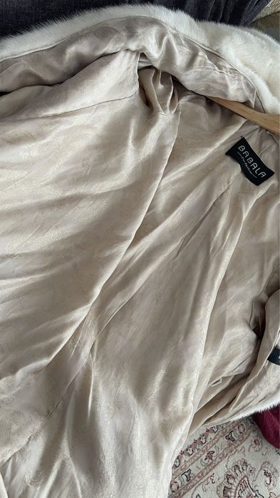 Белая норковая шуба