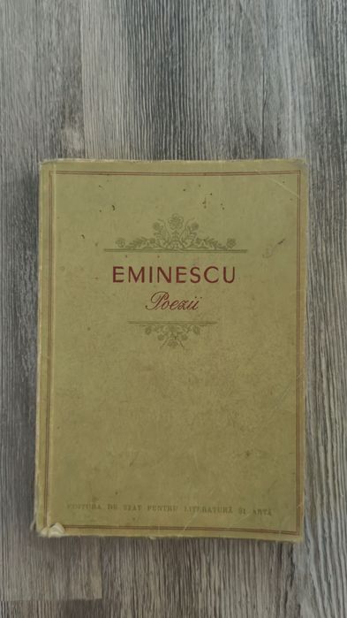 Mihai Eminescu carte de Poezii 1953