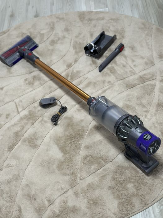 Aspirator fara fir Dyson SV27 V10 Cyclone Absolute Perie Fluffy S
