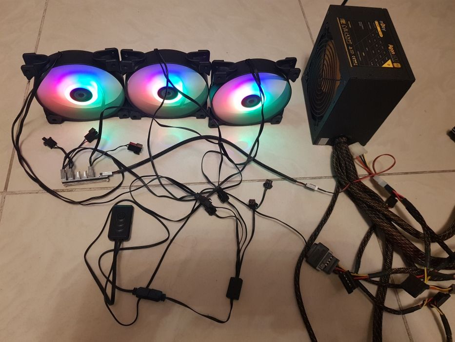 Benzi led pentru PC, controlere pt benzi cu leduri ventilatoare cu led