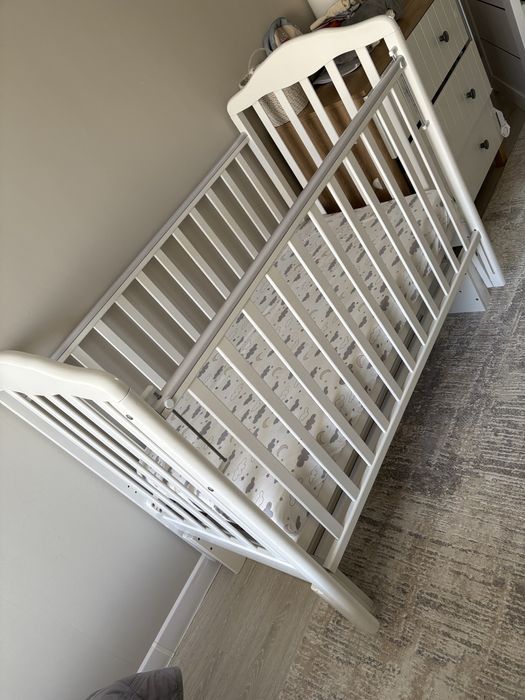 Пррдам кровать детскую с матрасом