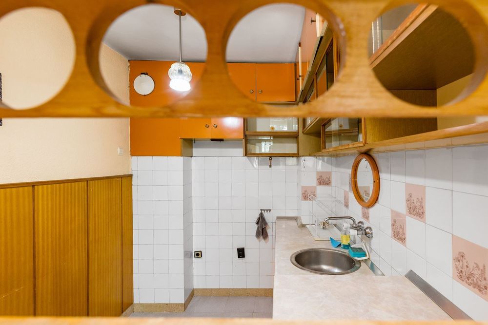 Продава се Тристаен апартамент в Плевен, Сторгозия - 72 кв.м за 1417 €/кв.м - Снимка #4