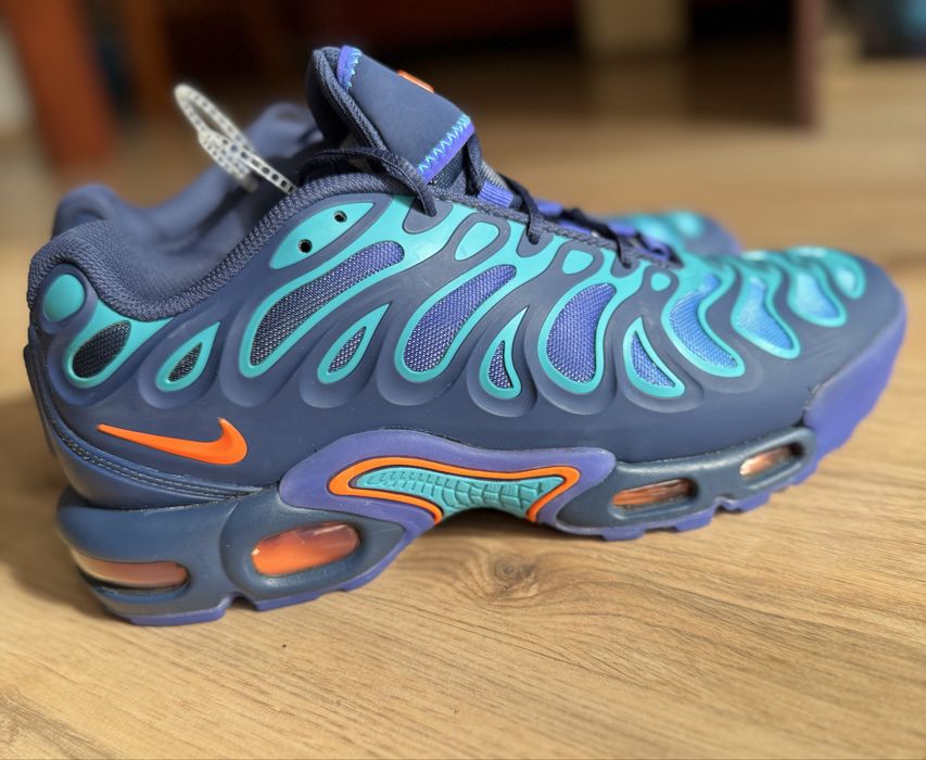 Nike Air Max Plus Drift “Midnight Navy / Total Orange”