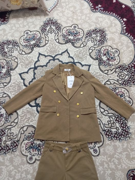 Ayollar kostyum shimi