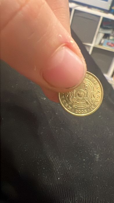 Монета 2 тенге 2005 года