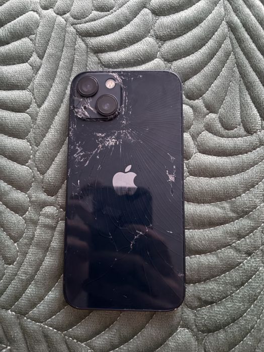 Продам айфон 13 на 128 гб