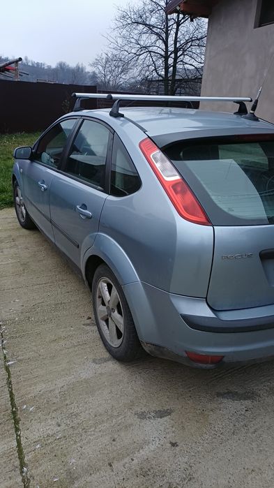 Vând Ford focus 2
