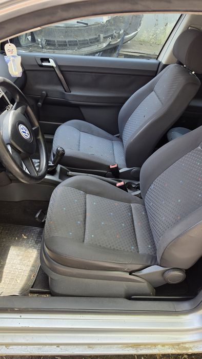 Dezmembrez polo 2002