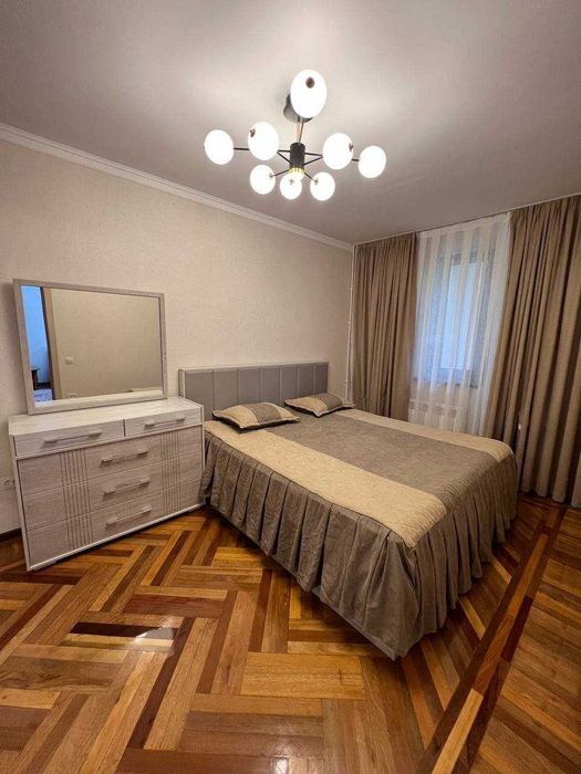 3 комн квартира в аренду. ЦУМ, Чимкентская