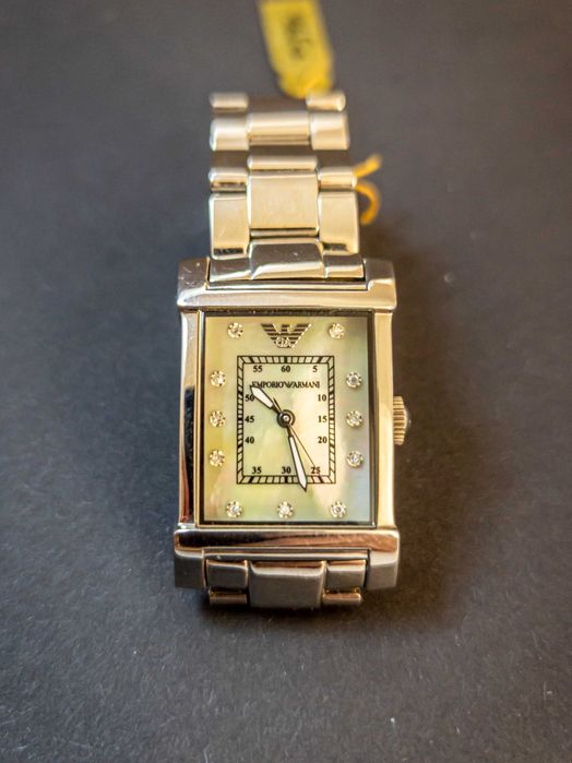 Часовник Emporio Armani